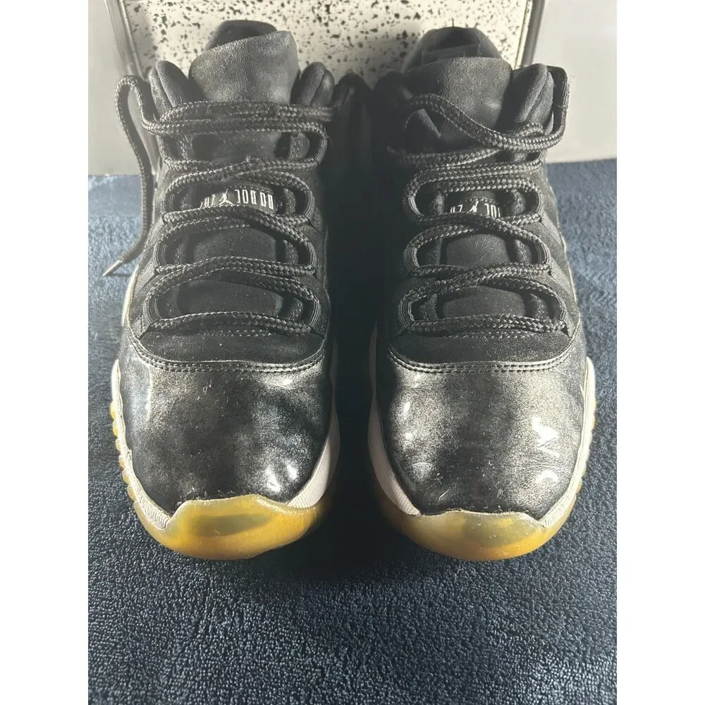 Jordan 11 Low Barons